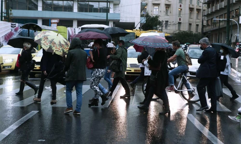 Καιρός αύριο: Βροχές στην Αττική, λιακάδα στη Θεσσαλονίκη – Πού θα πέσουν καταιγίδες και χιόνια